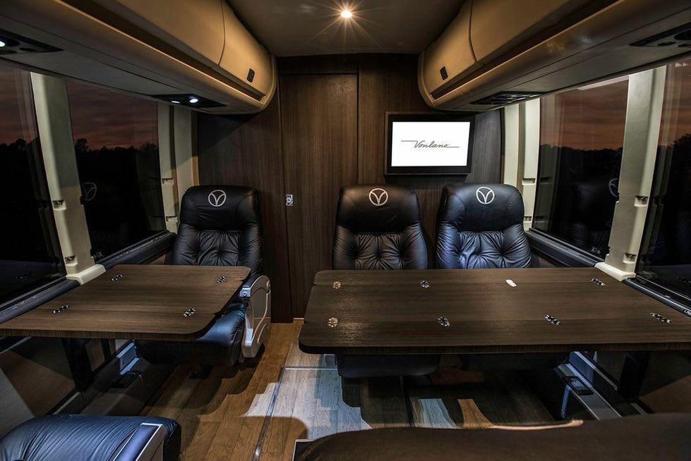 Vonlane bus conference room