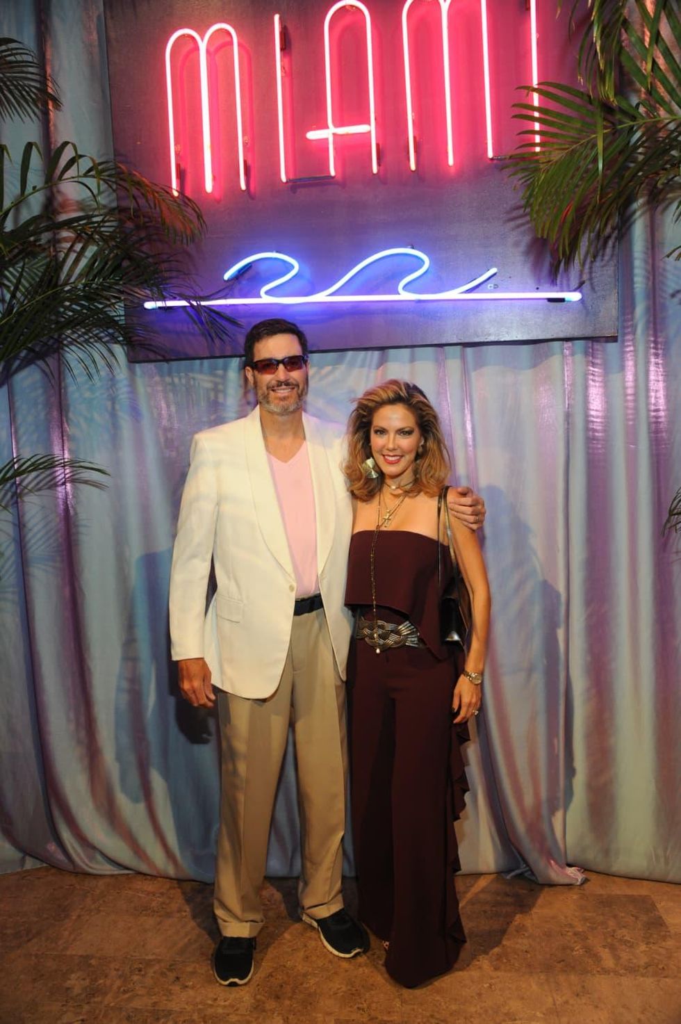 Colin Farrell's suit is Miami Vice on heat