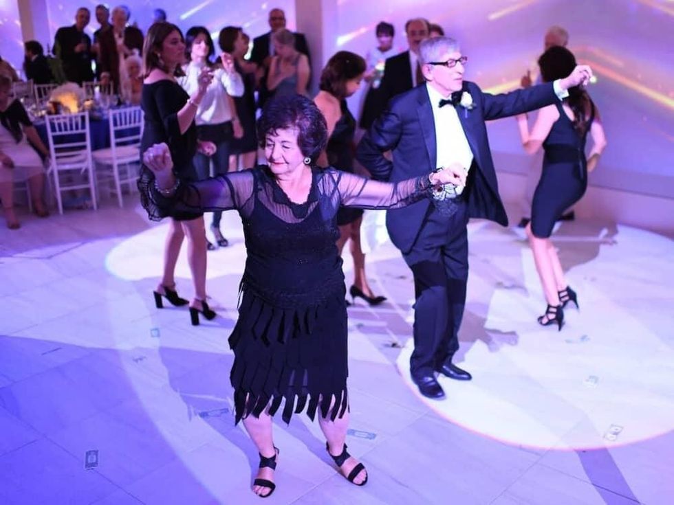 Wedding Pugh Dascoulias dance with Christina Kapolis