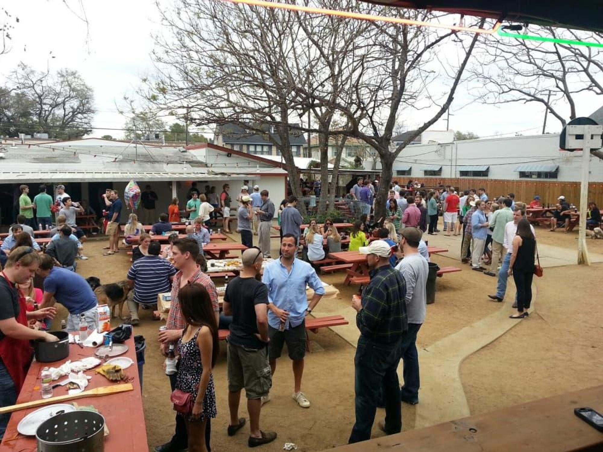 West Alabama Ice House crowd