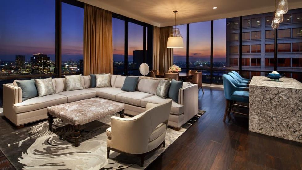 Westin Oaks Houston Heavenly Suite living room
