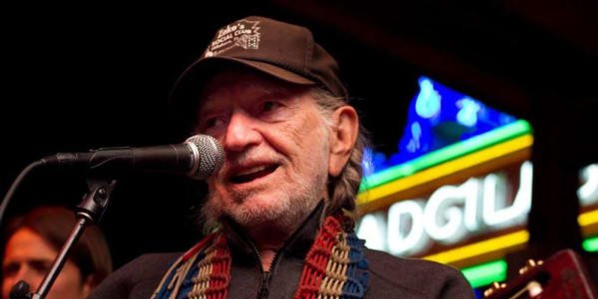 Willie Nelson goes to Houston on a new tour and toasts to his 90th birthday (!).