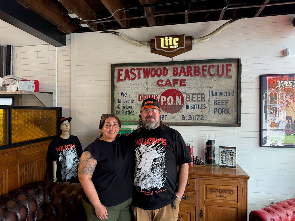 Willow's Smokehouse and Tavern Jasmine Barela Willow Villarreal