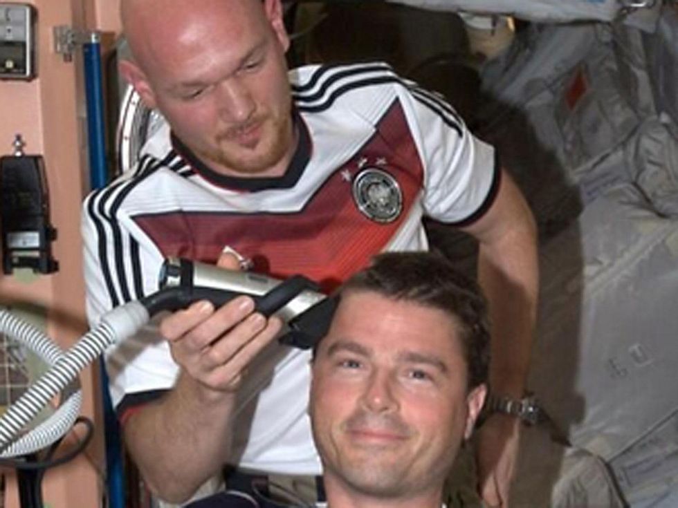 Wiseman getting his head shaved