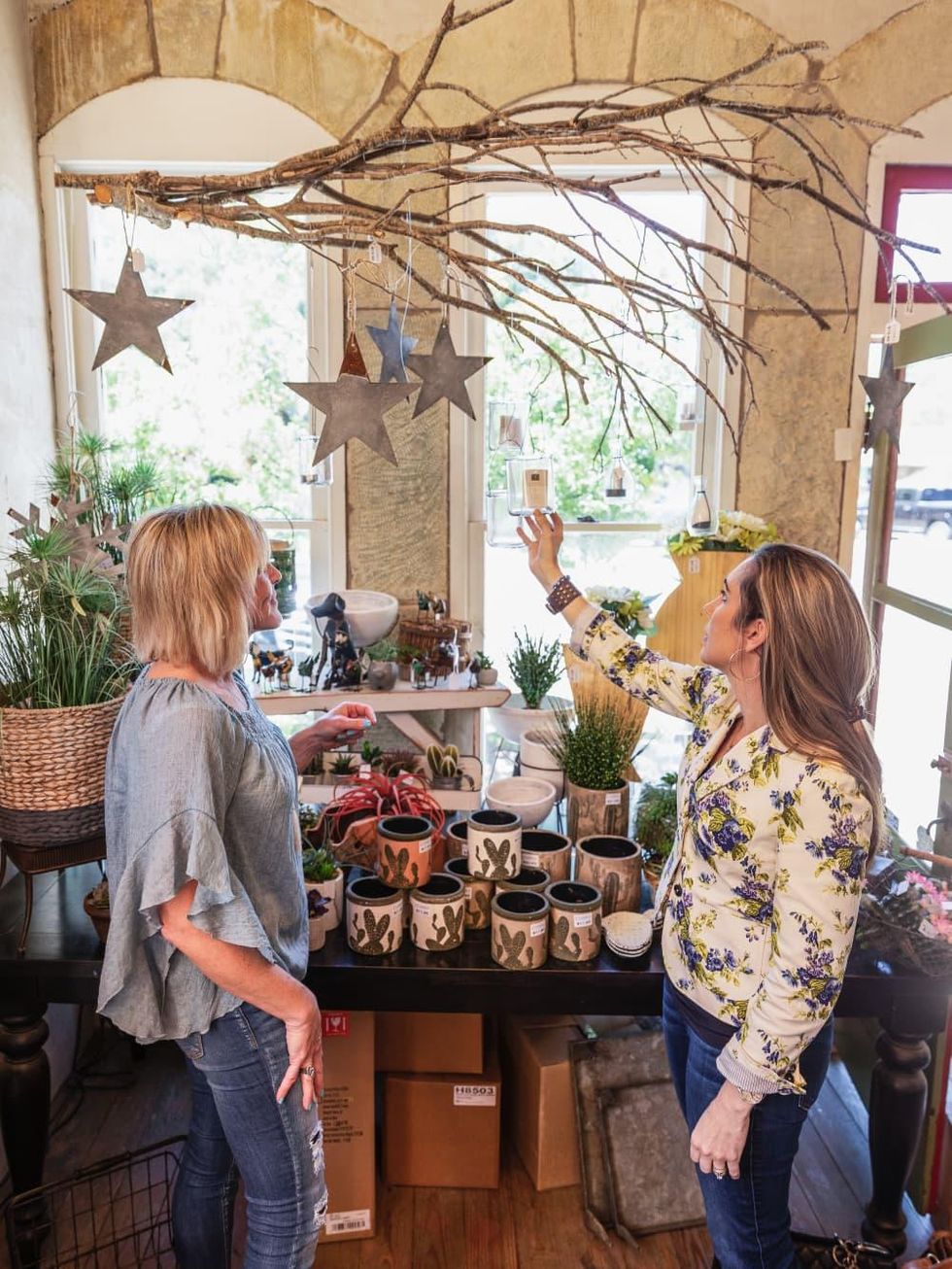 women shopping salado