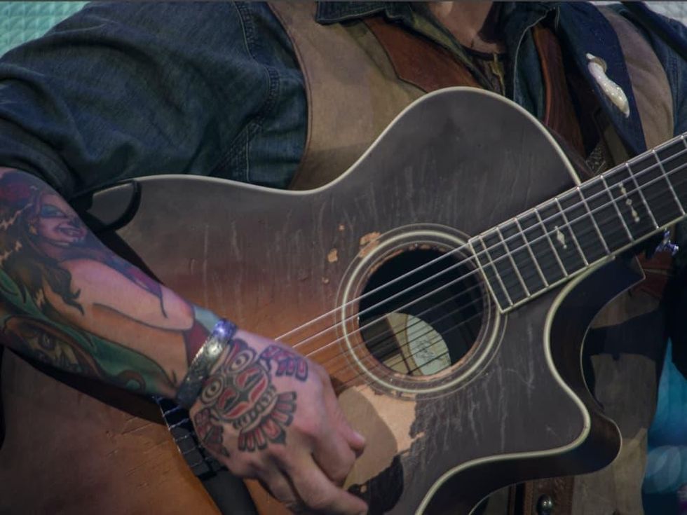 Zac Brown Rodeo 2017 guitar