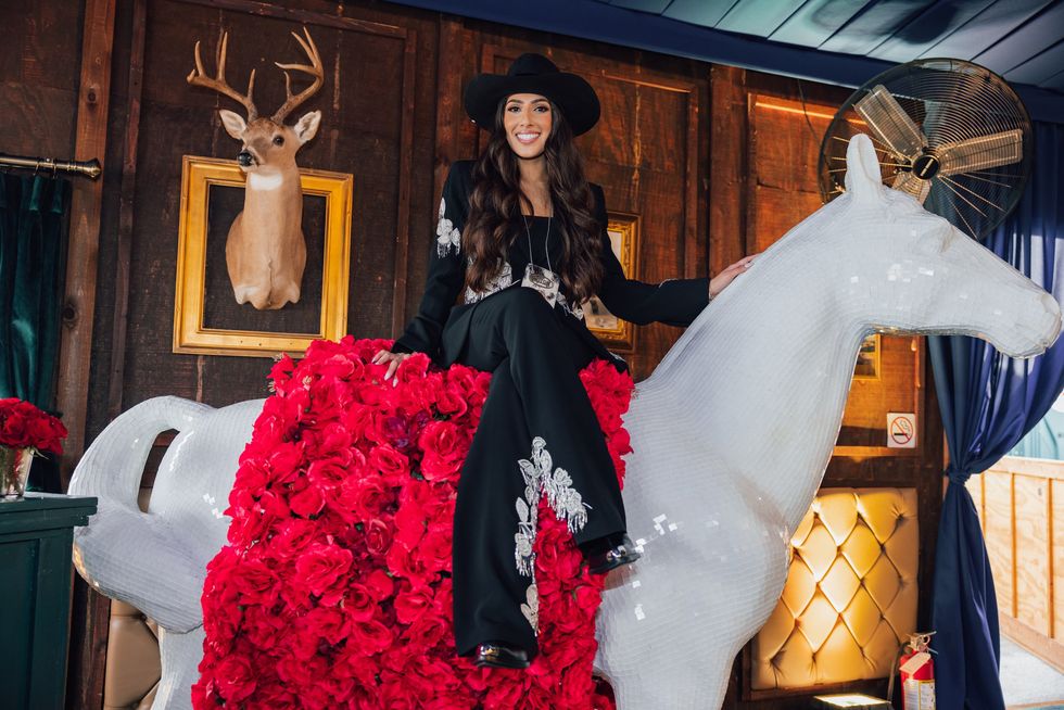 zinat ahmed cotton 'q club tent